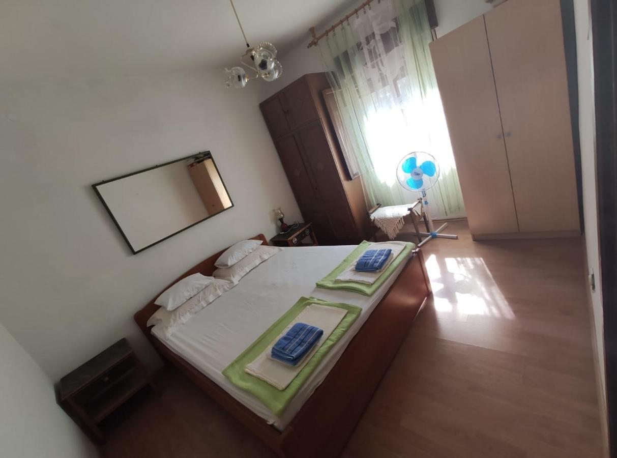 ביוגראד נה מורו Family Apartment Near Beach מראה חיצוני תמונה