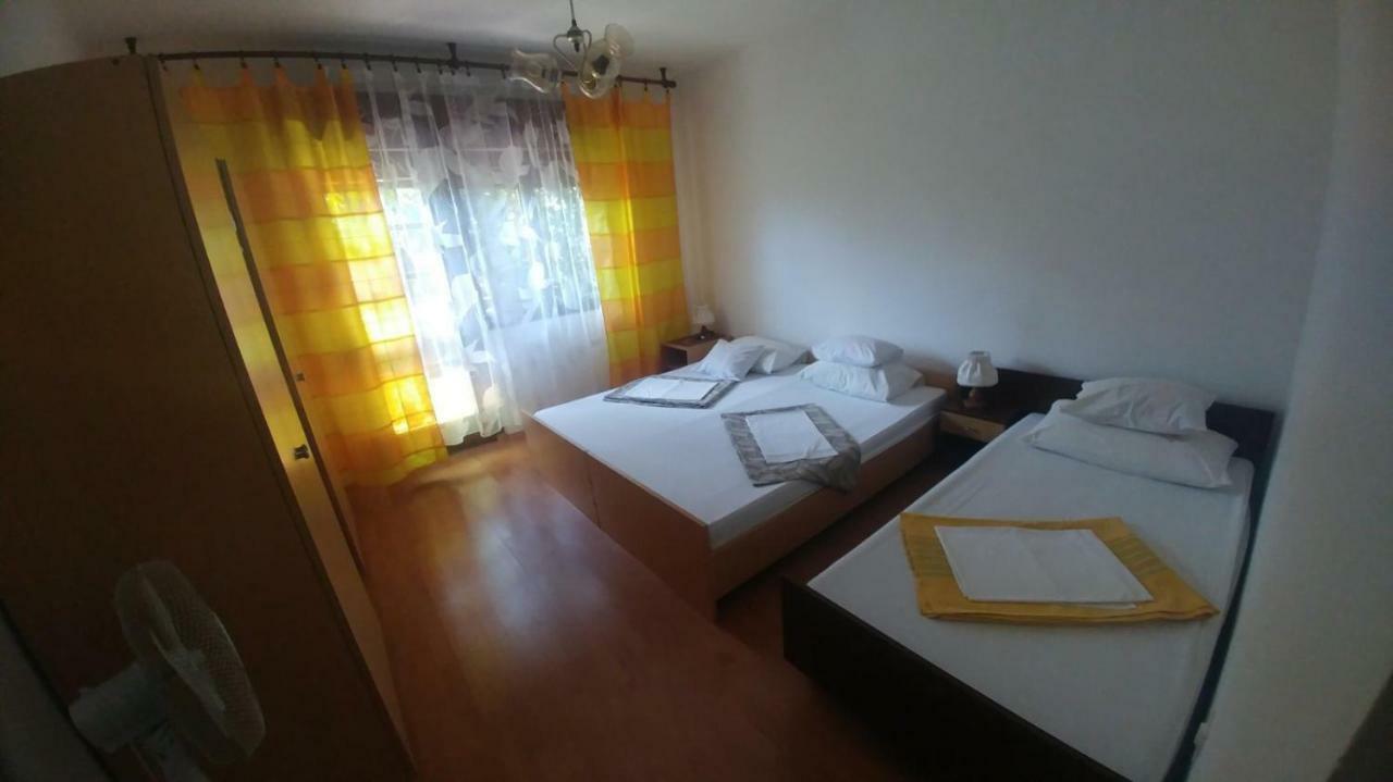 ביוגראד נה מורו Family Apartment Near Beach מראה חיצוני תמונה